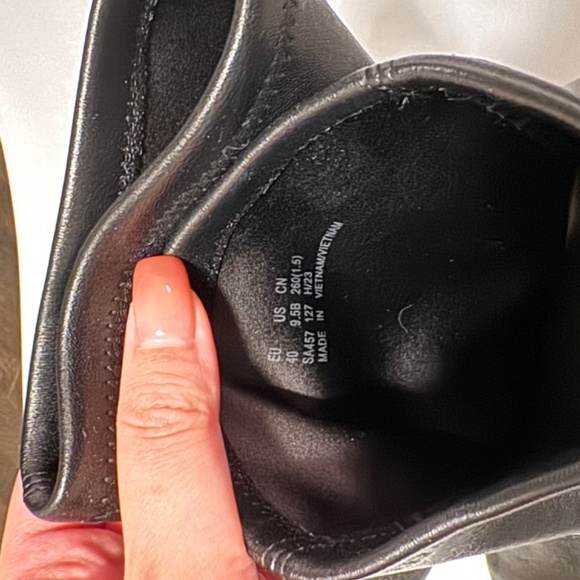 Stuart Weitzman 75 STRETCH BOOTIE - Picture 4 of 6